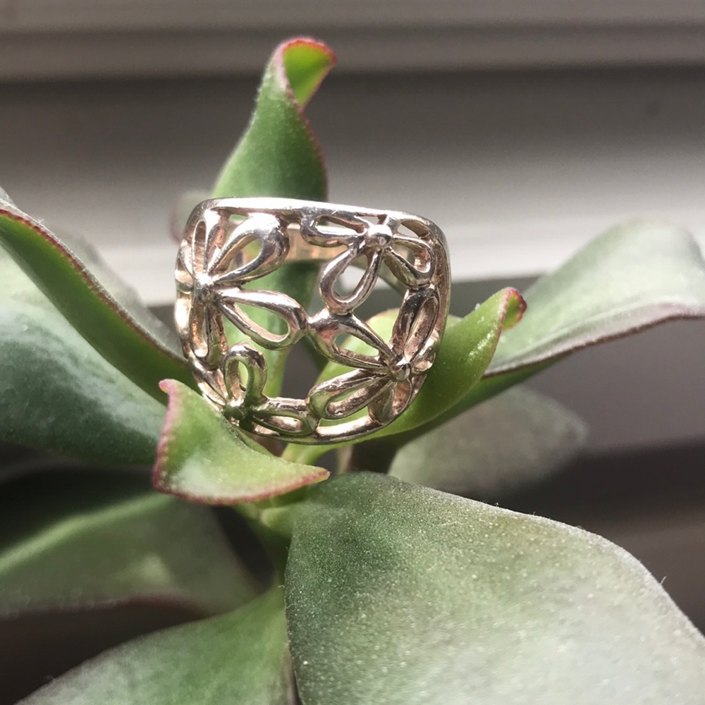 Boho Sterling Silver Flower Ring  🌸